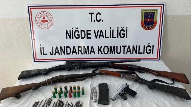 Niğde'de ruhsatsız silah operasyonunda 2 şüpheli yakalandı