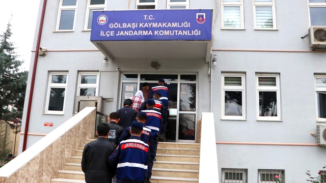 Adıyaman ve Malatya'daki uyuşturucu operasyonunda 10 zanlı yakalandı