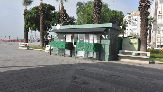 İzmir Karşıyaka'daki tuvalet davasını bölge sakinleri kazandı