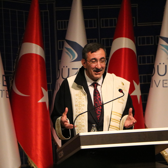 Cevdet Yılmaz: Kampüslerin etrafına zihinsel duvarlar örmeyelim