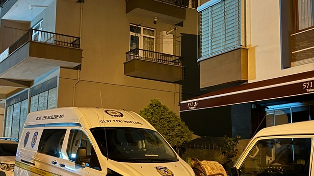 Tartıştığı eşi ve kızını silahla yaraladı