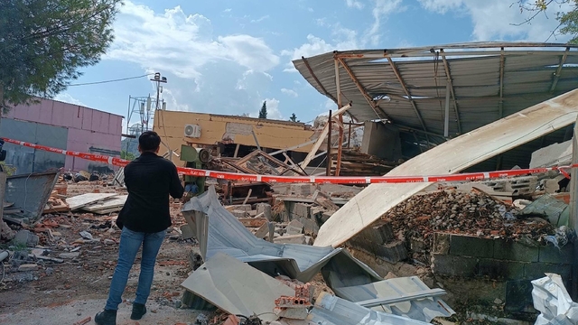 İzmir'de müstakil evde patlama: 1 yaralı