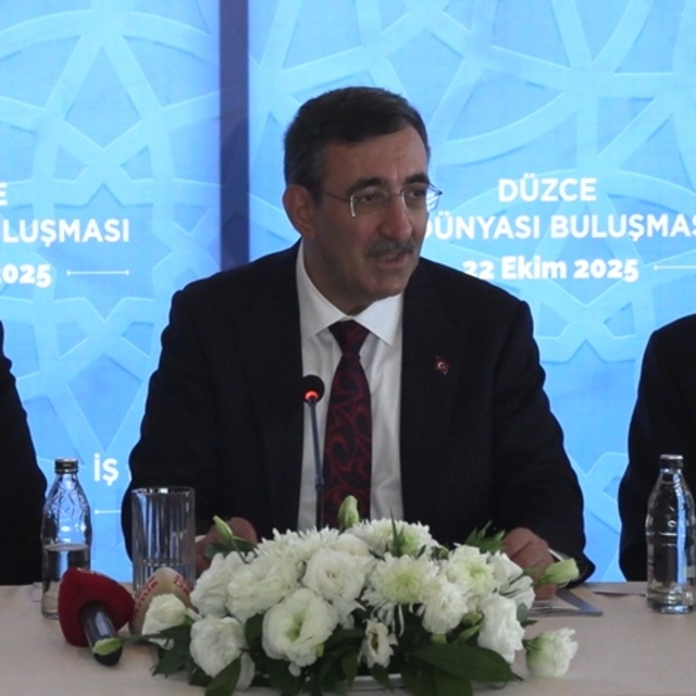 Cevdet Yılmaz: Kampüslerin etrafına zihinsel duvarlar örmeyelim (2)