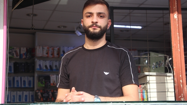 Kepengi aralayıp girdiği iş yerinden 25 cep telefonu çaldı (2)