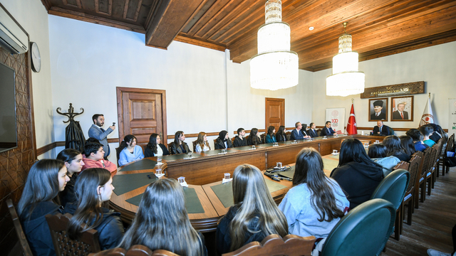 Kastamonu Valisi Dallı öğrencilerle bir araya geldi