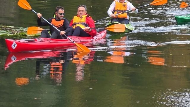 Gençlik ve Spor Bakan Yardımcısı Eminoğlu, Ulugöl'de kano etkinliğine katıldı