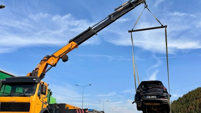 Bilecik'te 6 aracın karıştığı kazada 3 kişi yaralandı