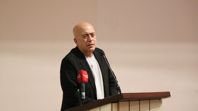 Yazar Gürsel Korat, ERÜ'de öğrencilerle buluştu