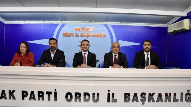 AK Parti Ordu İl Başkanlığında devir teslim töreni yapıldı