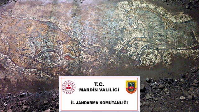 Kaçakçılara satılmak istenen 1500 yıllık mozaik ele geçirildi