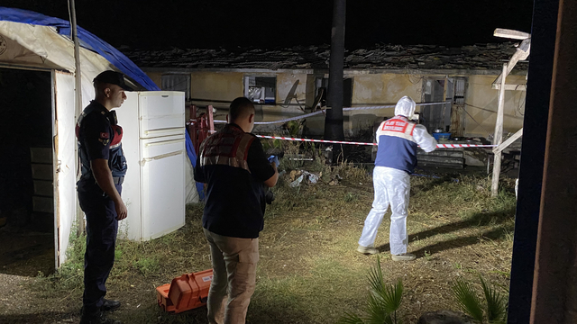 Adana'da silahla annesini yaralayıp iş arkadaşını öldüren zanlı yakalandı