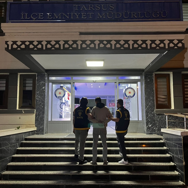 Sanayi sitesinde 5 araç kundaklandı (2)