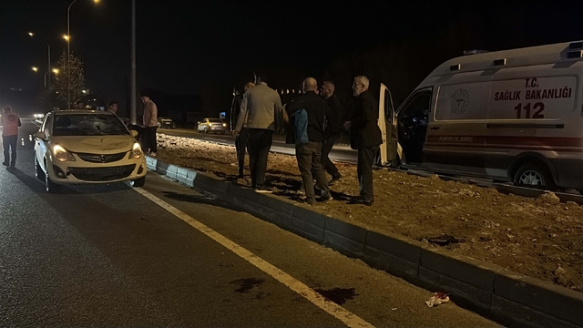 Otomobilin çarptığı yaya yaralandı, sürücü gözyaşlarına boğuldu