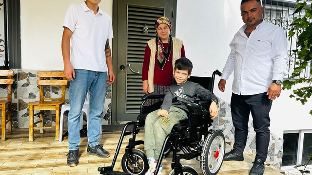 İsmail, DHA'nın haberi sonrası hayali akülü sandalyeye kavuştu