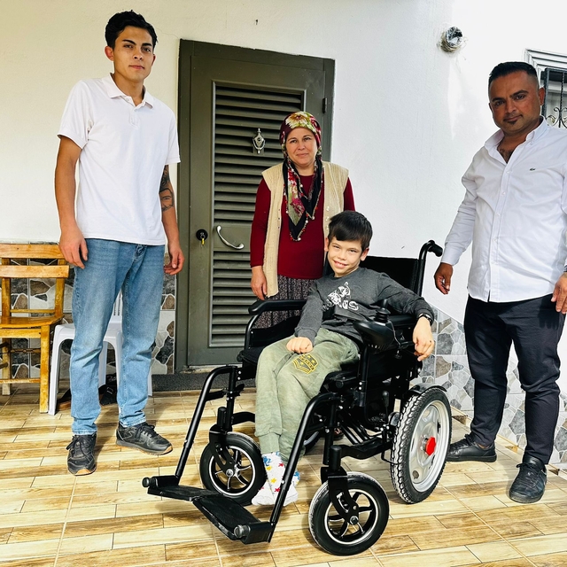 İsmail, DHA'nın haberi sonrası hayali akülü sandalyeye kavuştu