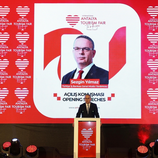 Turizmciler, İş Bankası ana sponsorluğunda düzenlenen Antalya Turizm Fuarı'...