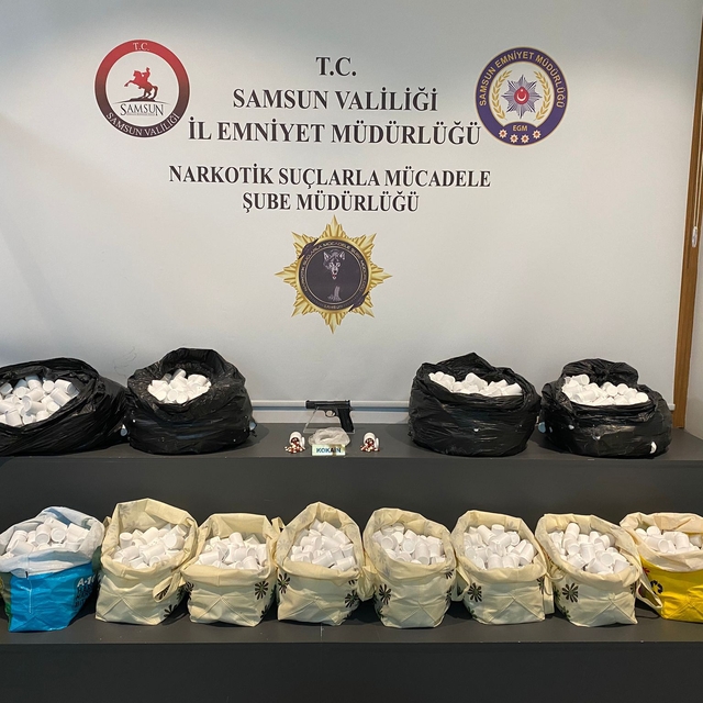 Samsun'da 105 bin sentetik hap ele geçirildi; 5 gözaltı