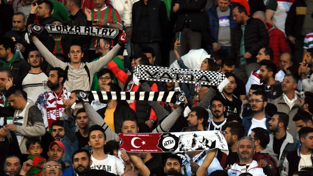 Altay'dan Karşıyaka'ya derbi jesti