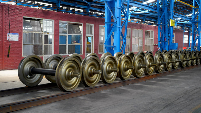 KARDEMİR 5,7 milyon dolar tutarındaki demir yolu teker seti ihalesini kazandı