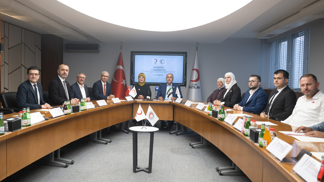 Türk Kızılay ile Suriye Arap Kızılayı arasında 3 ayrı alanda protokol imzalandı