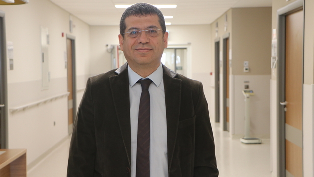 Prof. Dr. Çil: Genetik testlerle meme kanseri olmadan riskli kişiler saptanmalı