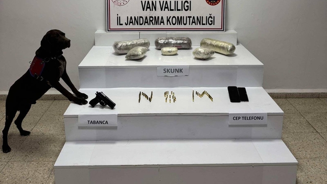 Van'da 4 kilo 311 gram skunk ele geçirildi