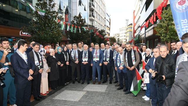 Trabzon'dan Gazze'ye 'Kardeşlik TIR'ları' uğurlandı