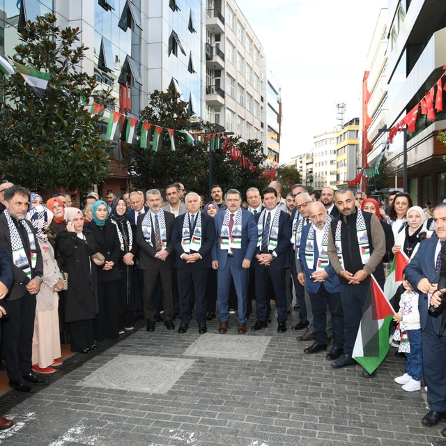 Trabzon'dan Gazze'ye 'Kardeşlik TIR'ları' uğurlandı