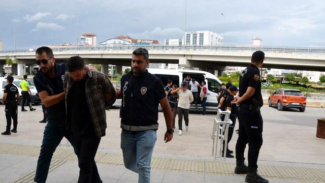 2 kişinin öldüğü gayrimenkul ofisindeki silahlı kavganın şüphelileri adliyede (2)