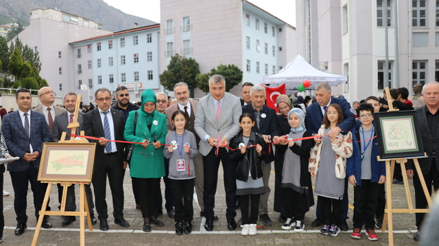 Amasya'da lise öğrencileri Gazze için kermes düzenledi