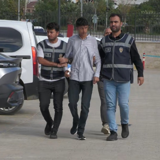 Telefon dükkanındaki kişiyi yaralayıp kaçarken silahını düşüren şüpheli tut...