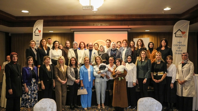 Antalya'da bu yıl 43 çocuk, koruyucu ailelerin yanına yerleştirildi