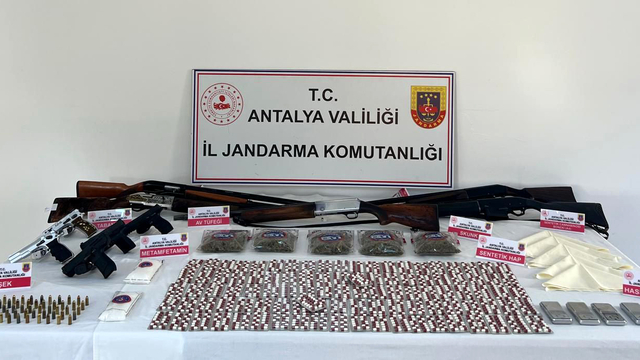 Narkotik operasyonunda 7 şüpheli tutuklandı; uyuşturucular soda şişesinden çıktı