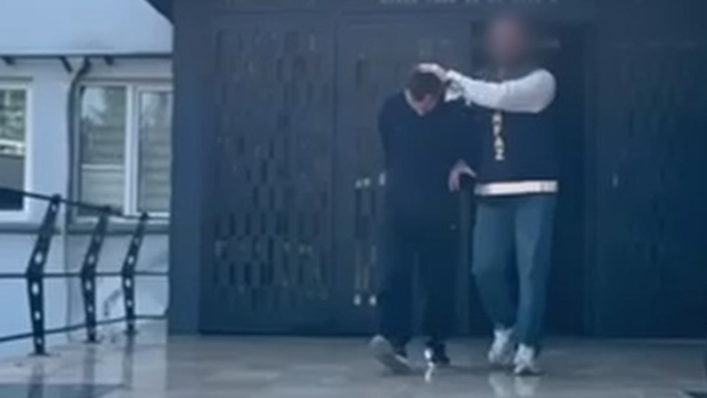 84 yıl kesinleşmiş hapis cezası bulunan firari hükümlü saklandığı evde yakalandı