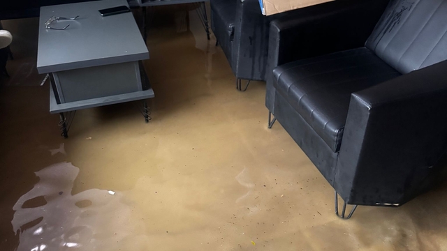 Antalya'da sağanak hayatı olumsuz etkiledi