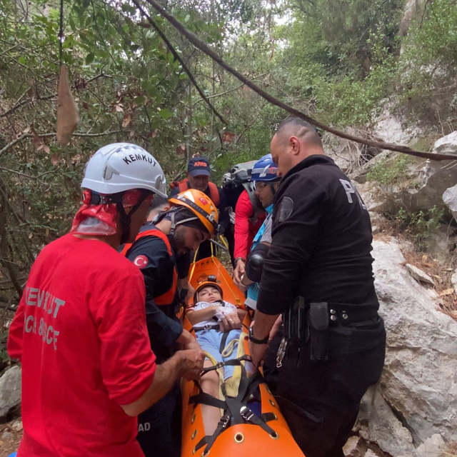 AFAD, ormanda mahsur kalan turisti kurtardı