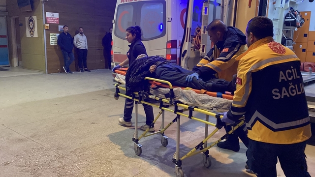 Bursa'da özel halk otobüsünün çarptığı yaya yaralandı