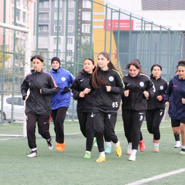 Vangücü Kadın Futbol Takımı, üst lig için destek bekliyor