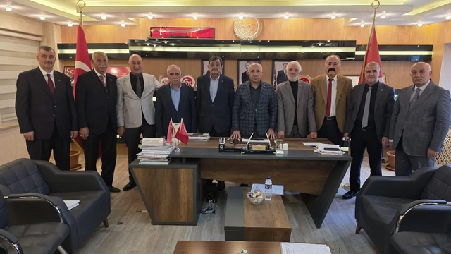 MHP Van İl Başkanı Güngöralp ilçe başkanlarıyla buluştu