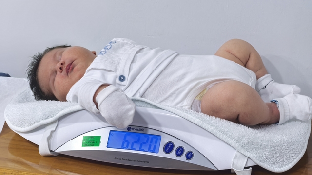 Ali Atilla bebek, 6 kilo 150 gram olarak dünyaya geldi
