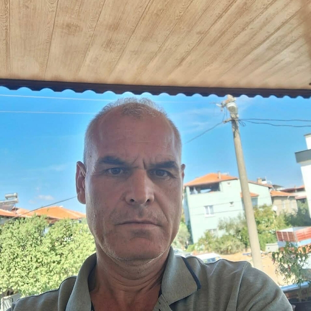 Mermer kesme makinesine başı sıkışan işçi öldü