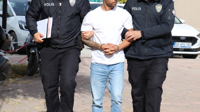 Sivas'ta şehit babasıyla tartışan halk otobüsü şoförü gözaltına alındı