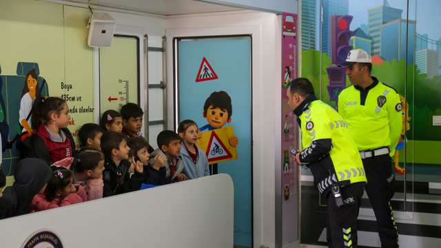 Muş'ta 605 öğrenciye trafik eğitimi verildi