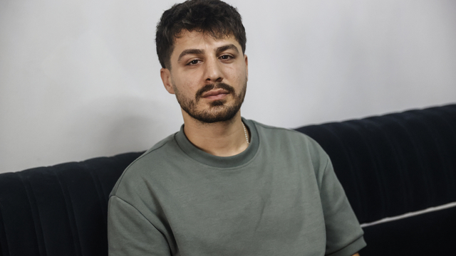 Mersin'de ağızlıksız gezdirilen köpeğin saldırdığı motokurye yaşadıklarını anlattı: