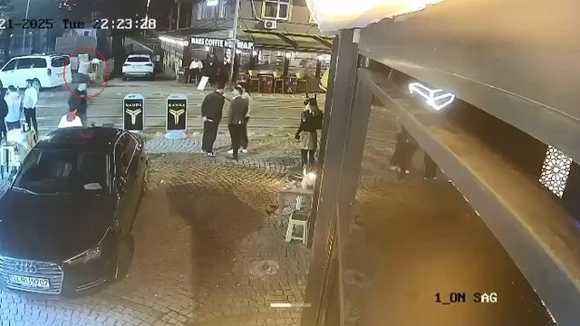 2 kişinin yaralandığı, eğlence mekanına silahlı saldırı kamerada