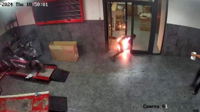 İş arkadaşının çıraklık öğrencisini benzin döküp ateşe verdiği iddiası