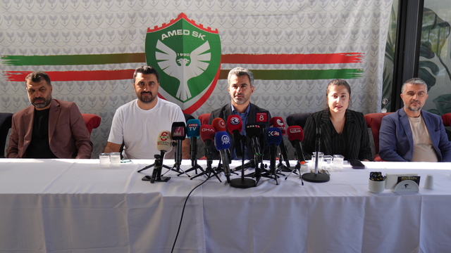 Amed Sportif Faaliyetler Kulübü Başkanı Nahit Eren, basın mensuplarıyla bir araya geldi: