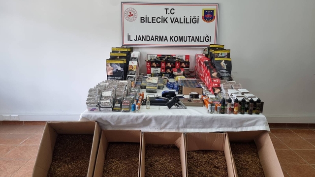 Bilecik'te uyuşturucu ve kaçakçılık operasyonunda 4 zanlı yakalandı