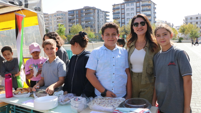 Kilis'te Gazze yararına kermes düzenlendi