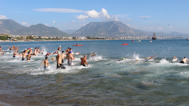 34.⁠ ⁠Alanya Triatlon Yarışları başladı